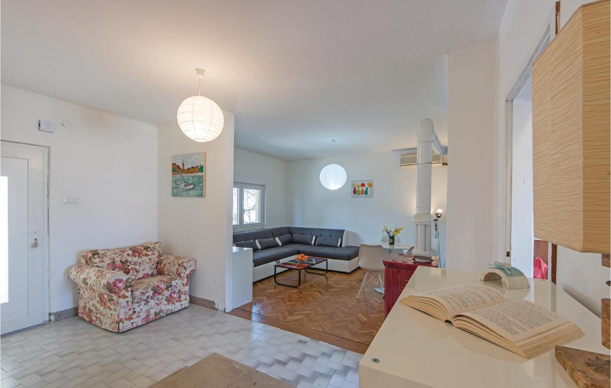 Awesome Apartment In Fazana With Wifi Εξωτερικό φωτογραφία