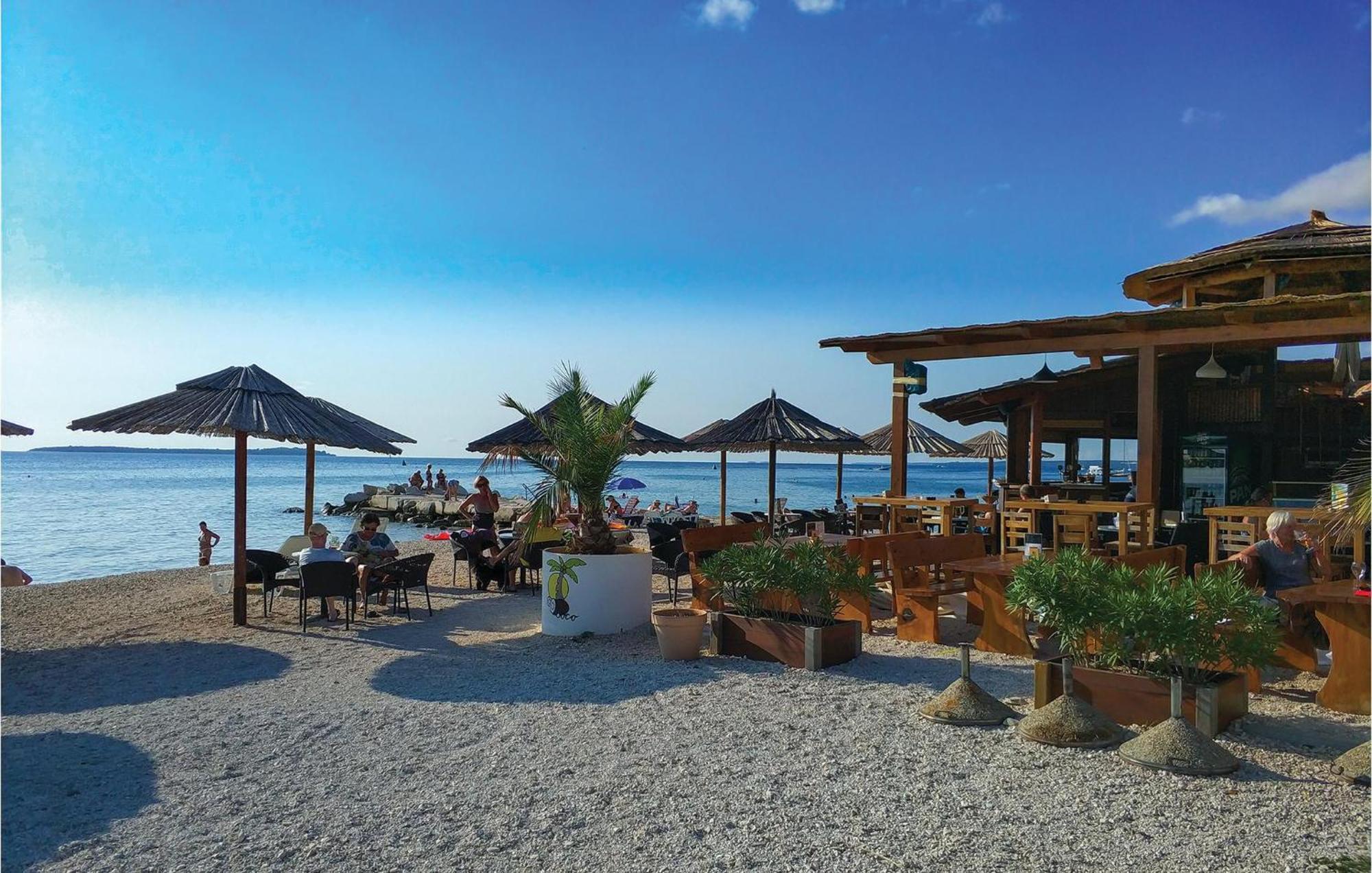 Awesome Apartment In Fazana With Wifi Εξωτερικό φωτογραφία