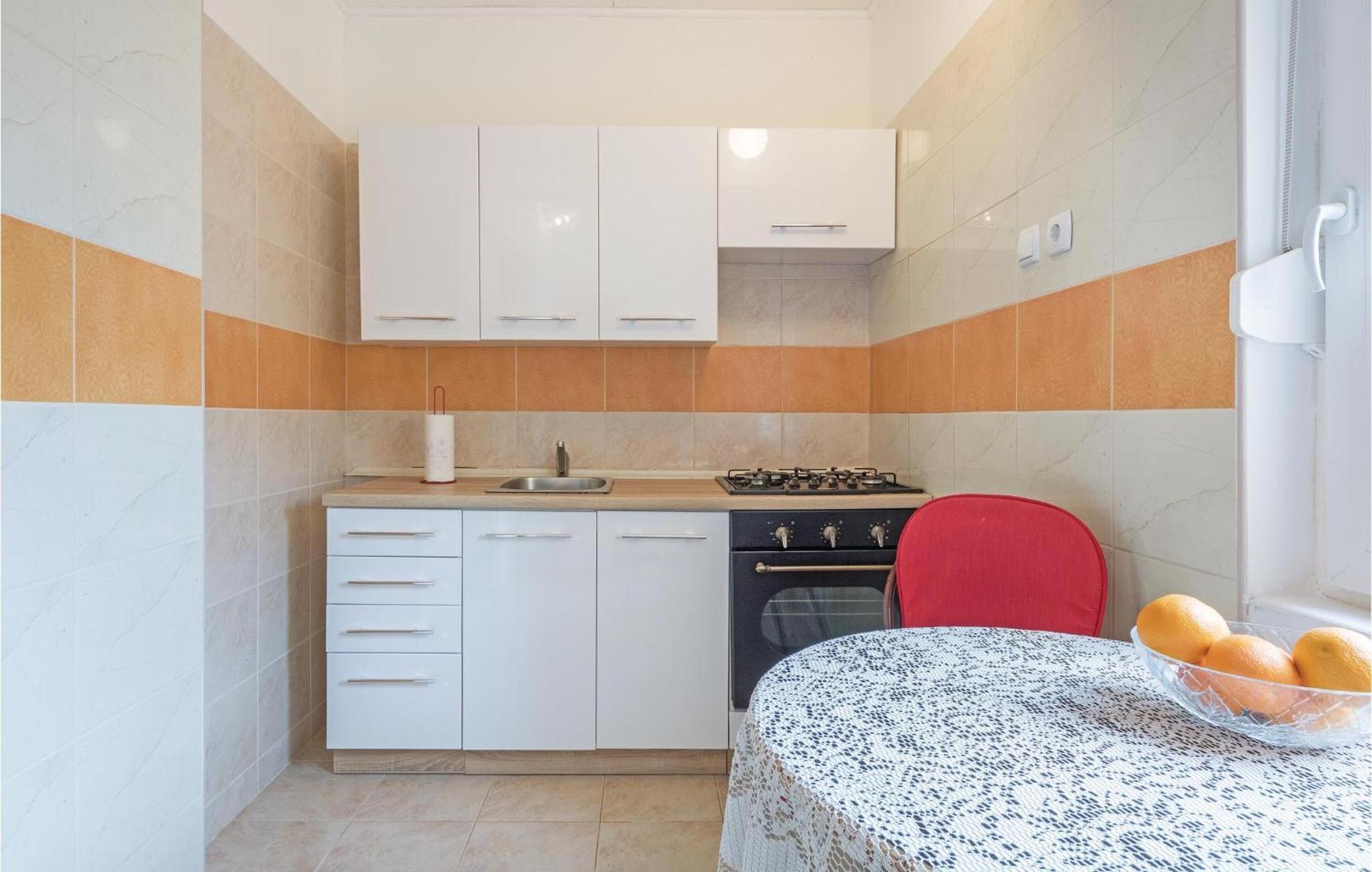 Awesome Apartment In Fazana With Wifi Εξωτερικό φωτογραφία